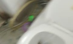吃饭的时候🔞操cao里塞个跳弹好刺激，吃饱就脱了裤子让男人给舔tian🔞操cao，大鸡.巴一撸就立正口活很棒，无套抽[chou]插呻吟不止