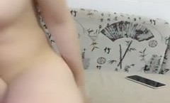 眼镜大.奶少.妇皮肤白皙全裸自摸粉嫩美.乳沙发上玩弄逼逼很是诱惑喜欢不要错过