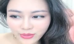 颜值不错兔女郎装扮少.妇诱惑自摸，露奶脱下内裤椅子上掰开特写，很是诱惑喜欢不要错过