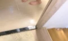 JAV看片！【人间水蜜桃】一男三女翘屁股扭动掰穴，厕所尿尿口口舔tianJJ非常诱人，很是诱惑喜欢不要错过