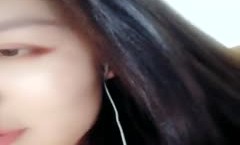 🔞操cao🔞操cao粉嫩一线天漂亮妹mei子道具自[zi]慰秀微毛张开双腿手指扣🔞操cao道具抽[chou]插很是诱惑喜欢不要错过