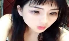 19岁的童颜巨.乳大眼小可爱