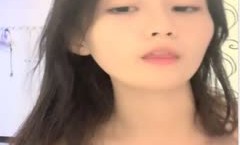 长相清纯嫩neng妹mei子JAV看片！【一一嘉】粉嫩蝴蝶逼洗完澡掰穴特写，苗条身shen材看着非常诱人，很是诱惑喜欢不要错过