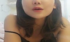 短发黑衣少.妇换上透视情趣装道具自[zi]慰吊带黑丝近距离特写振动棒抽[chou]插很是诱惑喜欢不要错过